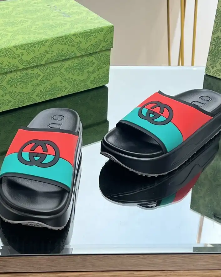 hype Gucci Slippers