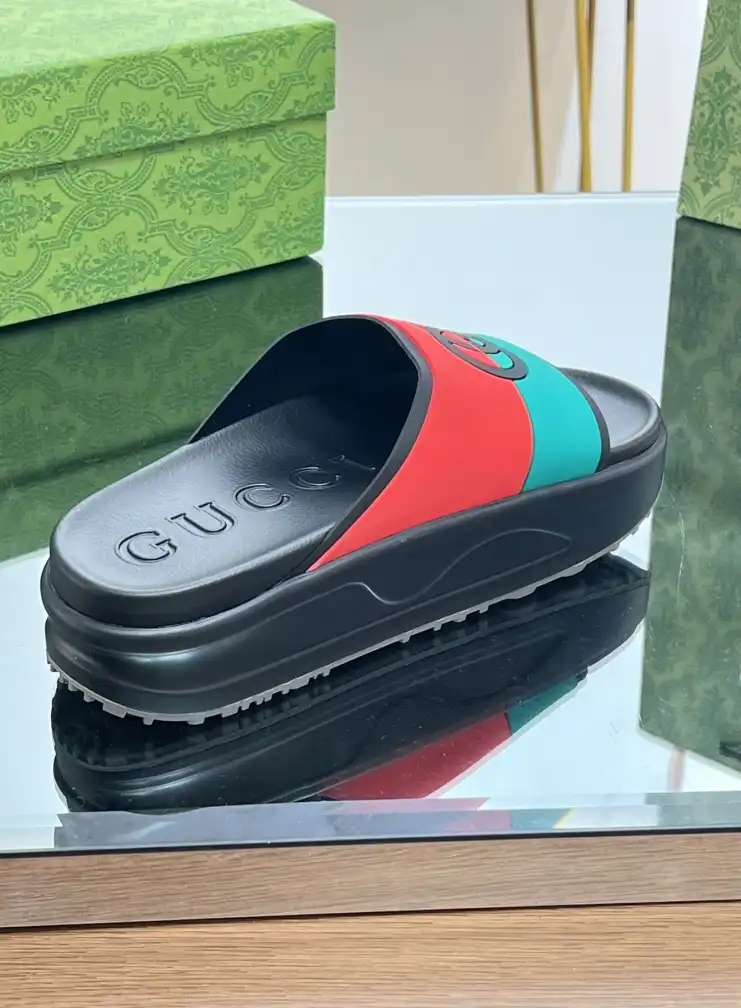 hype Gucci Slippers