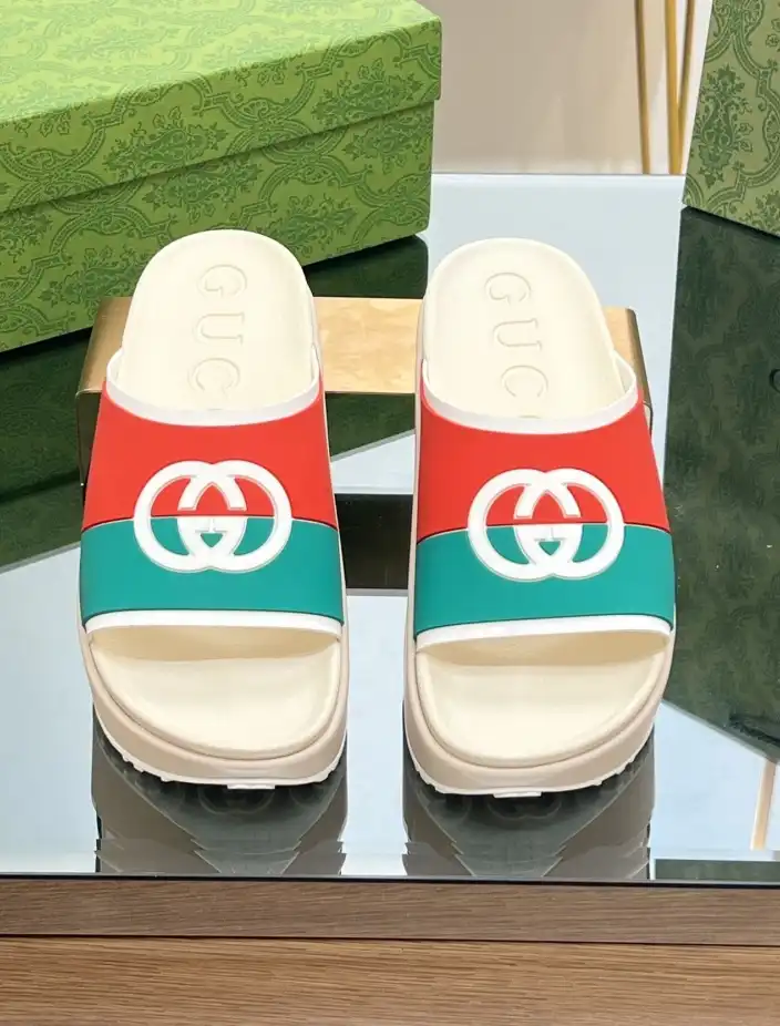 hype Gucci Slippers