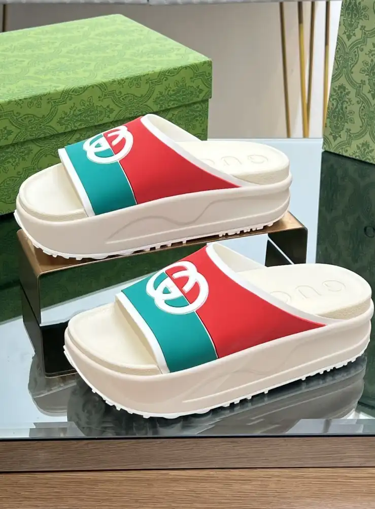 hype Gucci Slippers