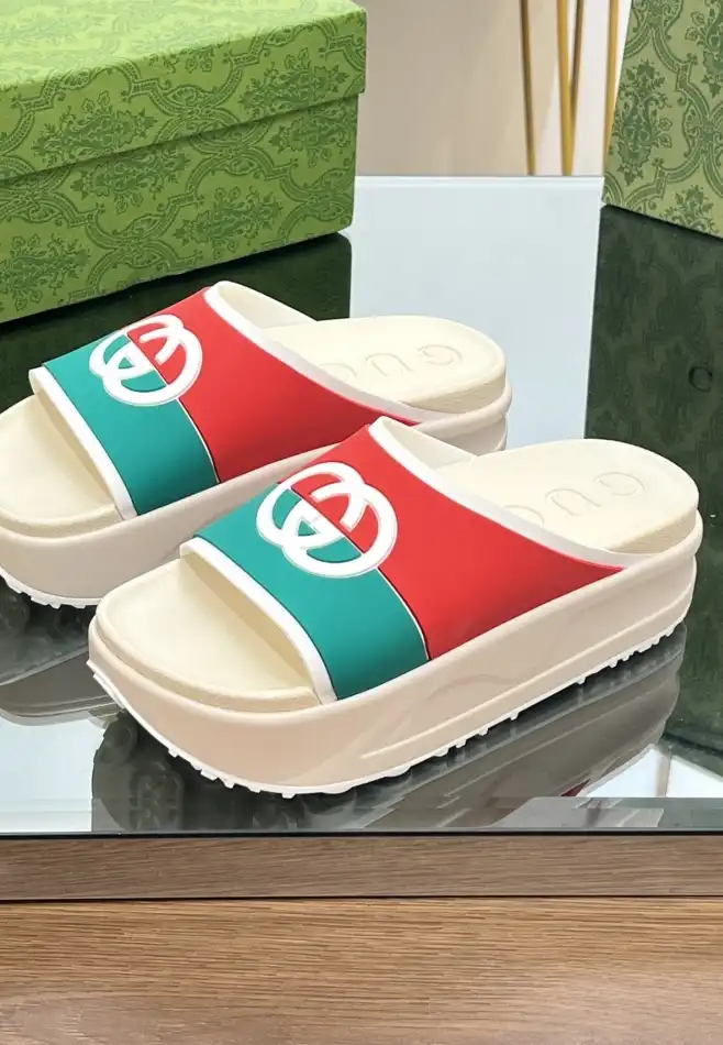 hype Gucci Slippers