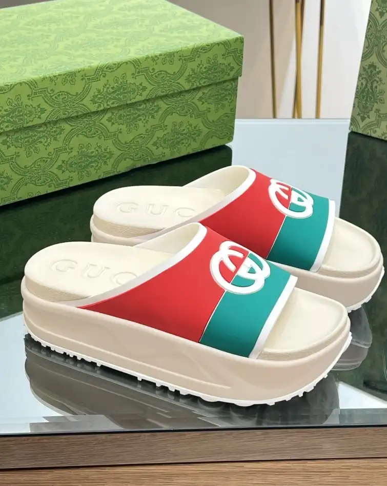 hype Gucci Slippers