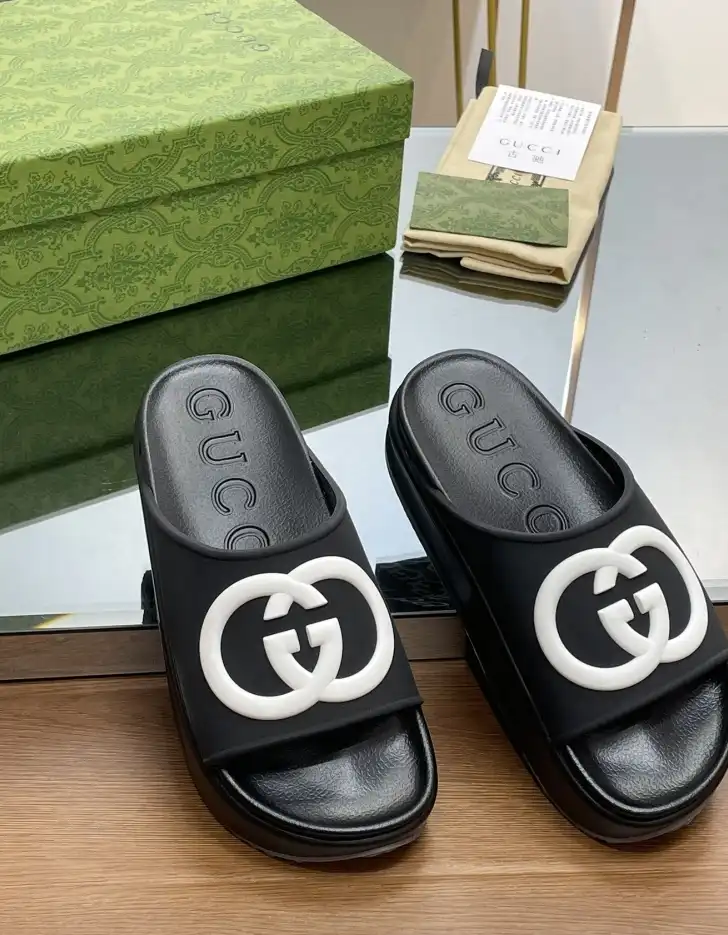 hype Gucci Slippers