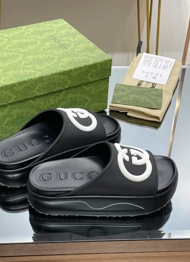 hype Gucci Slippers