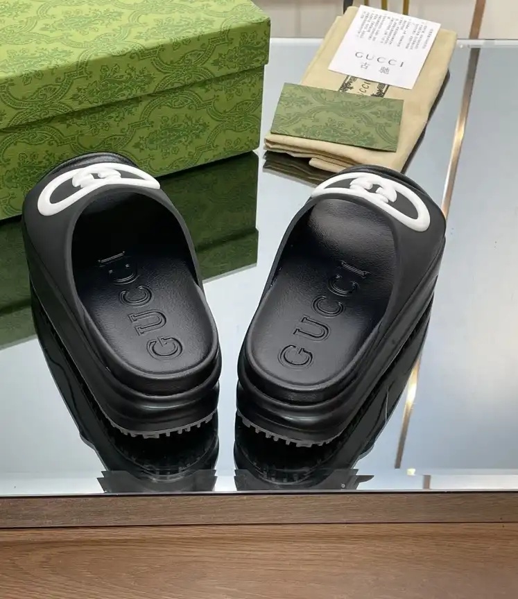 hype Gucci Slippers