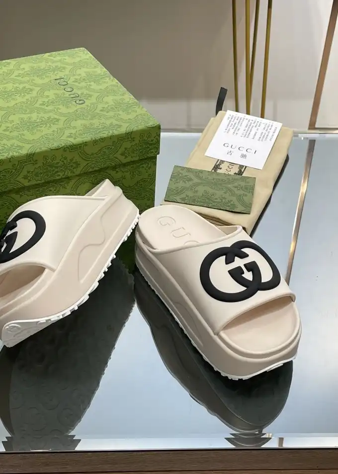 hype Gucci Slippers