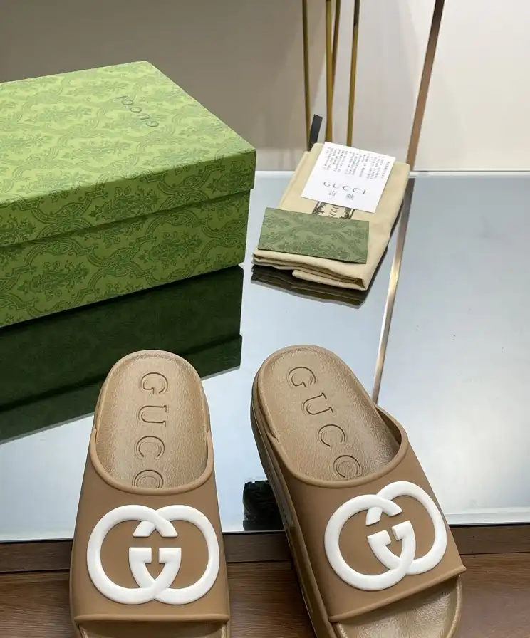 hype Gucci Slippers