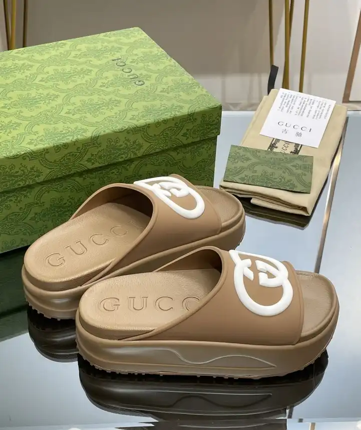 hype Gucci Slippers