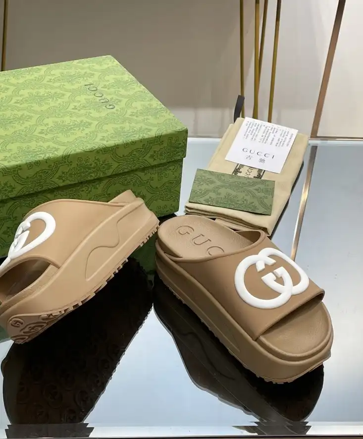 hype Gucci Slippers