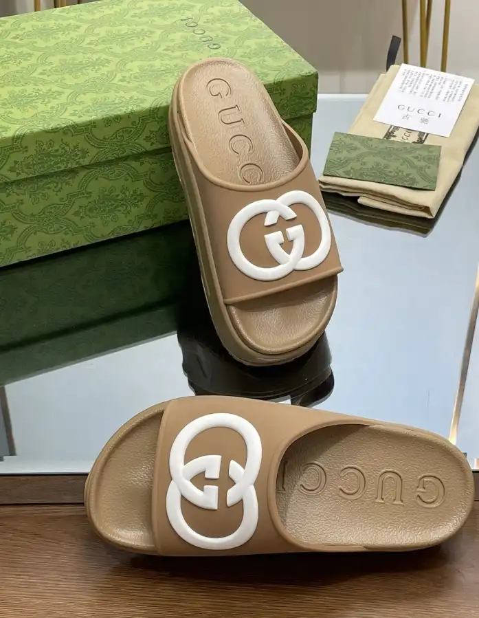 hype Gucci Slippers