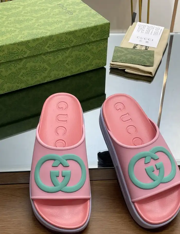 hype Gucci Slippers