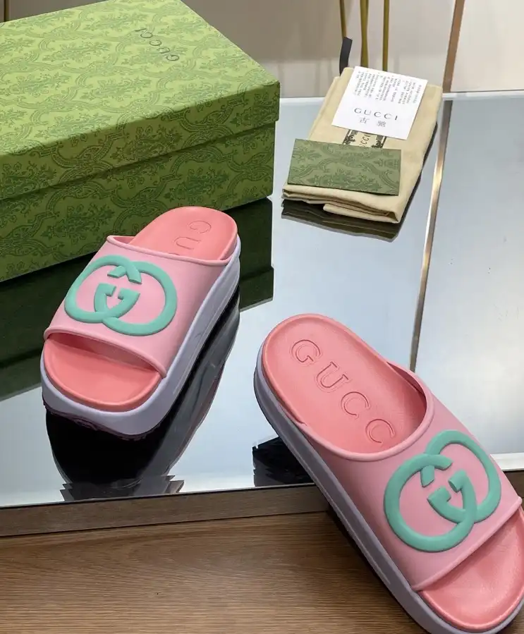 hype Gucci Slippers