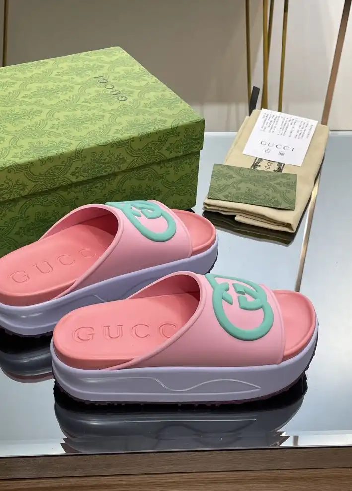 hype Gucci Slippers