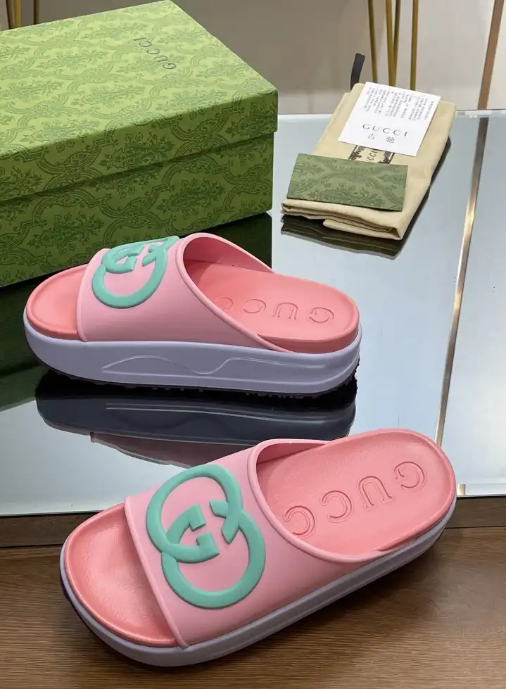 hype Gucci Slippers