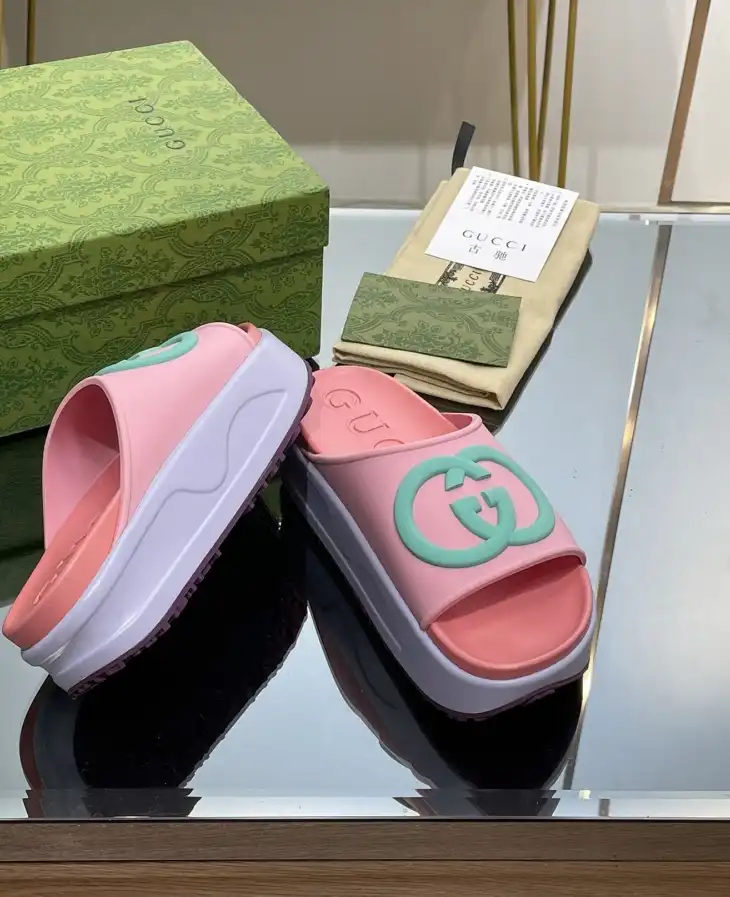 hype Gucci Slippers