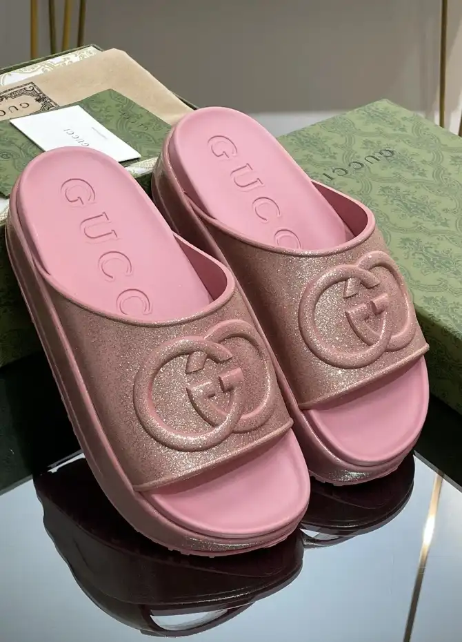 hype Gucci Slippers