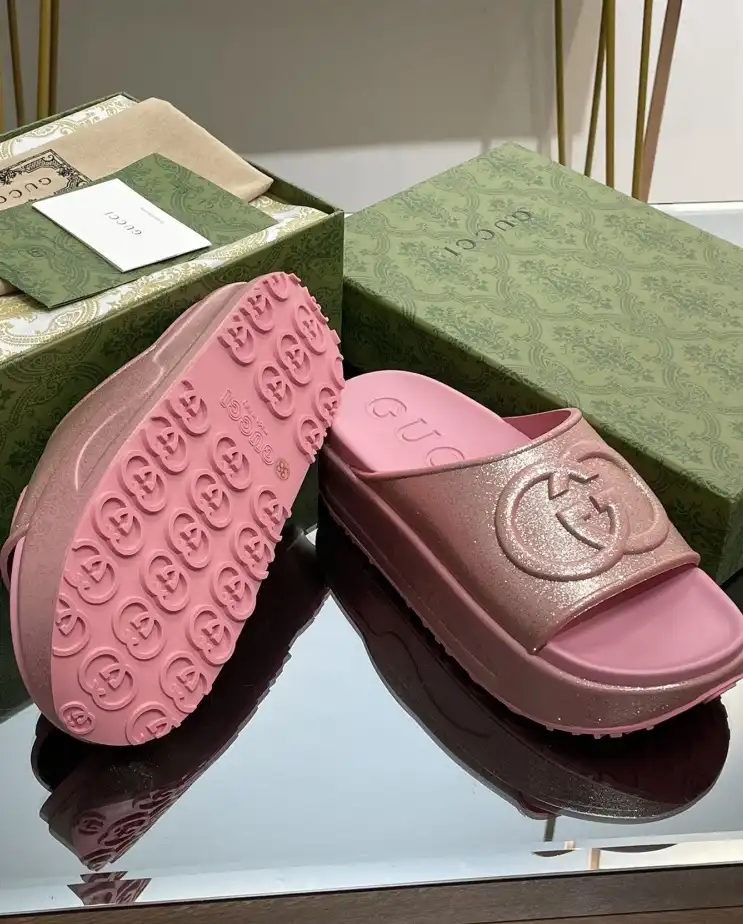 hype Gucci Slippers