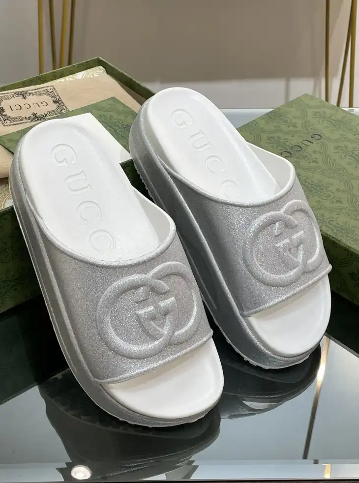 hype Gucci Slippers