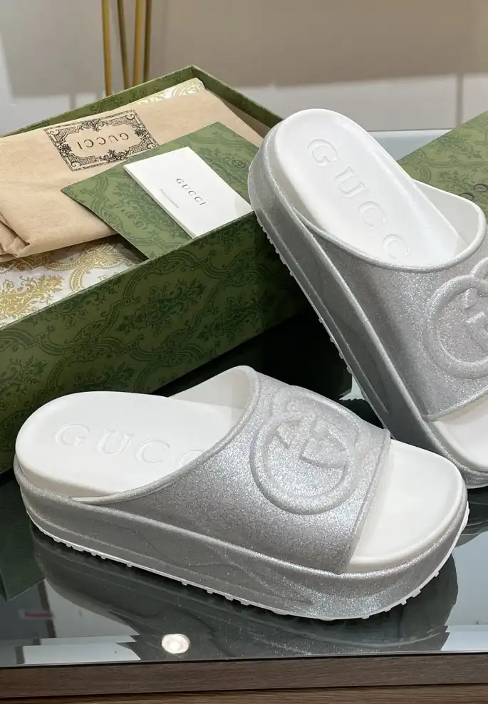 hype Gucci Slippers