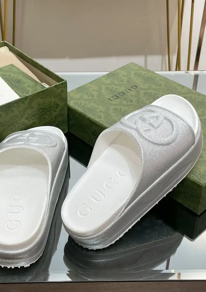 hype Gucci Slippers