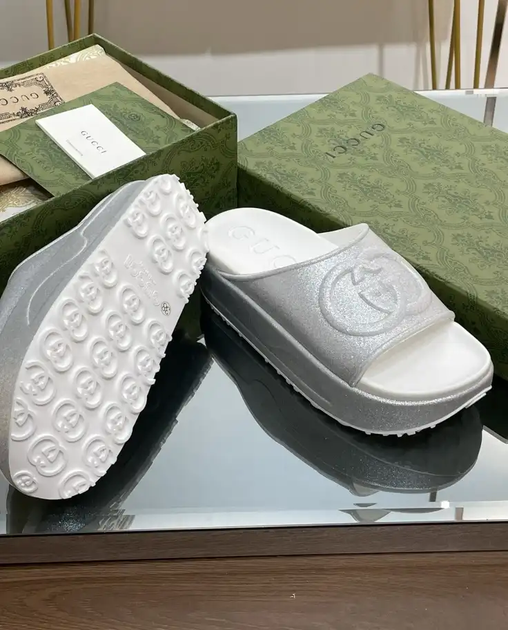 hype Gucci Slippers