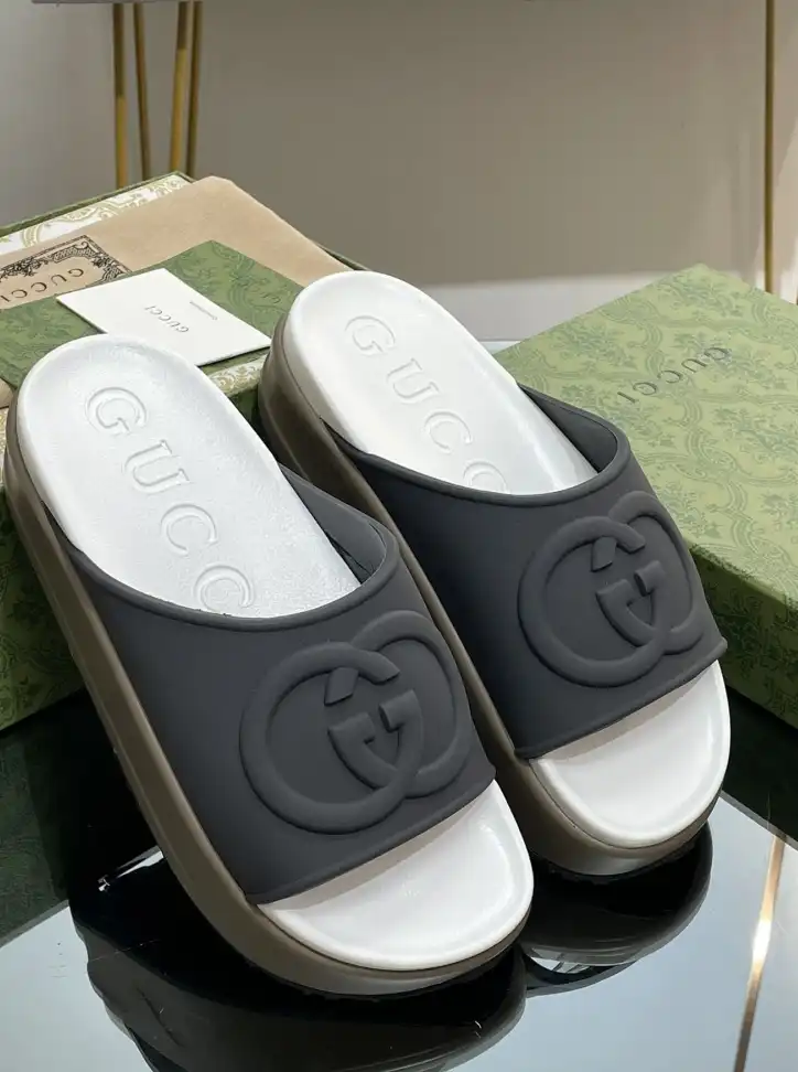 hype Gucci Slippers