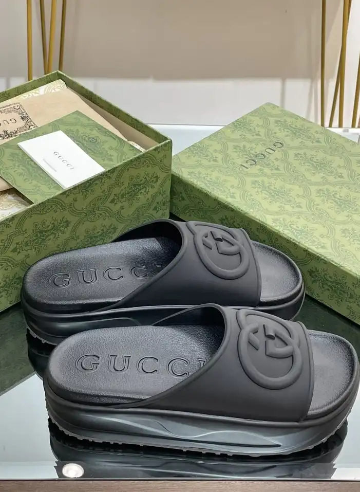 hype Gucci Slippers