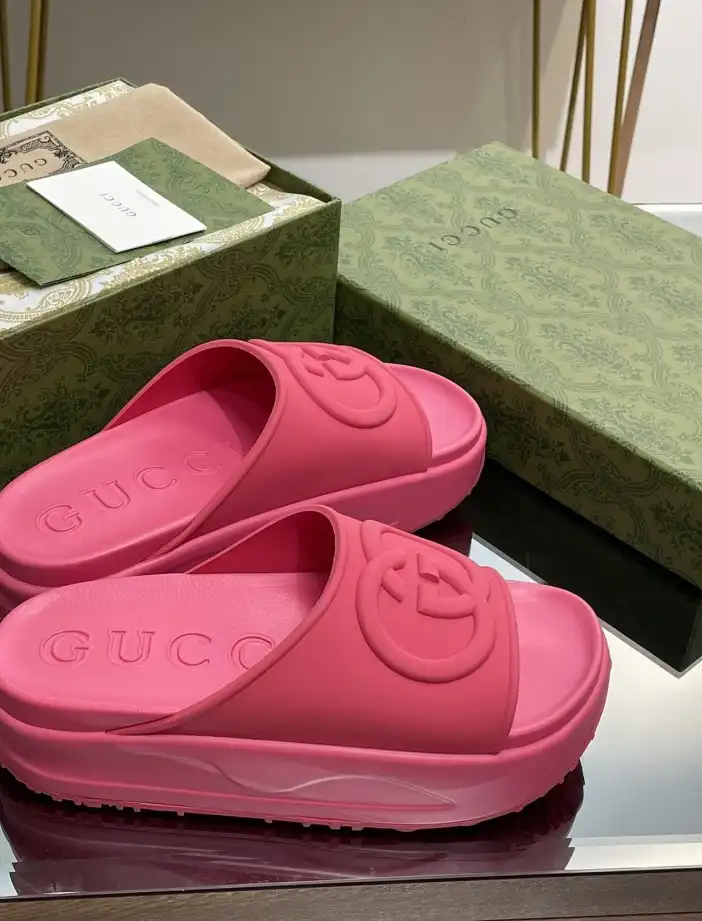 hype Gucci Slippers