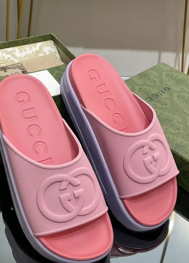 hype Gucci Slippers