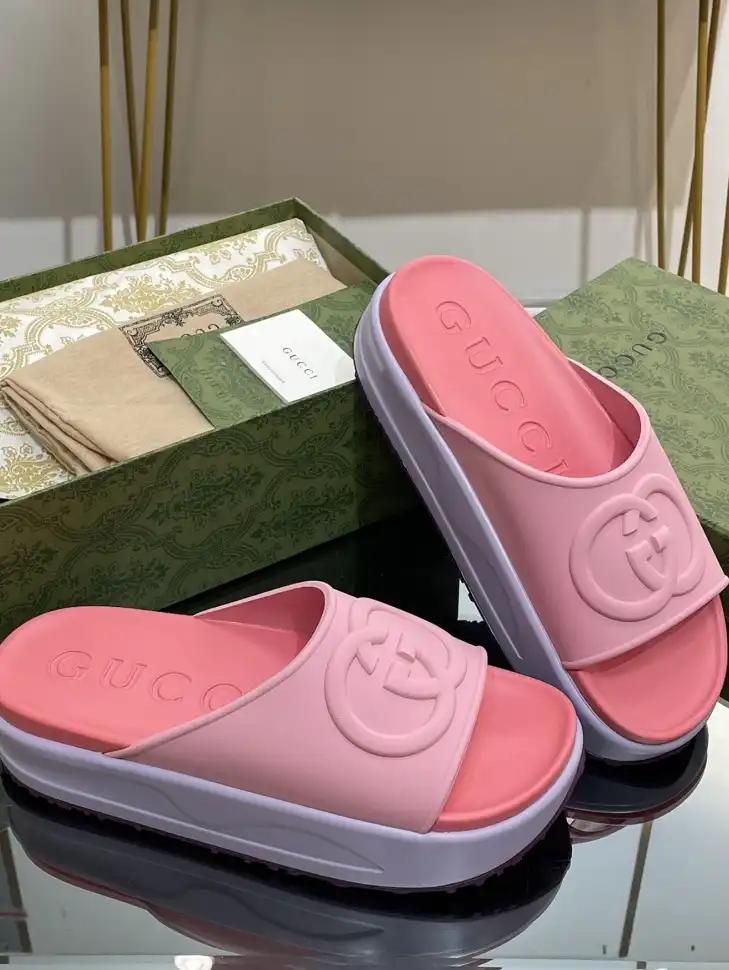 hype Gucci Slippers