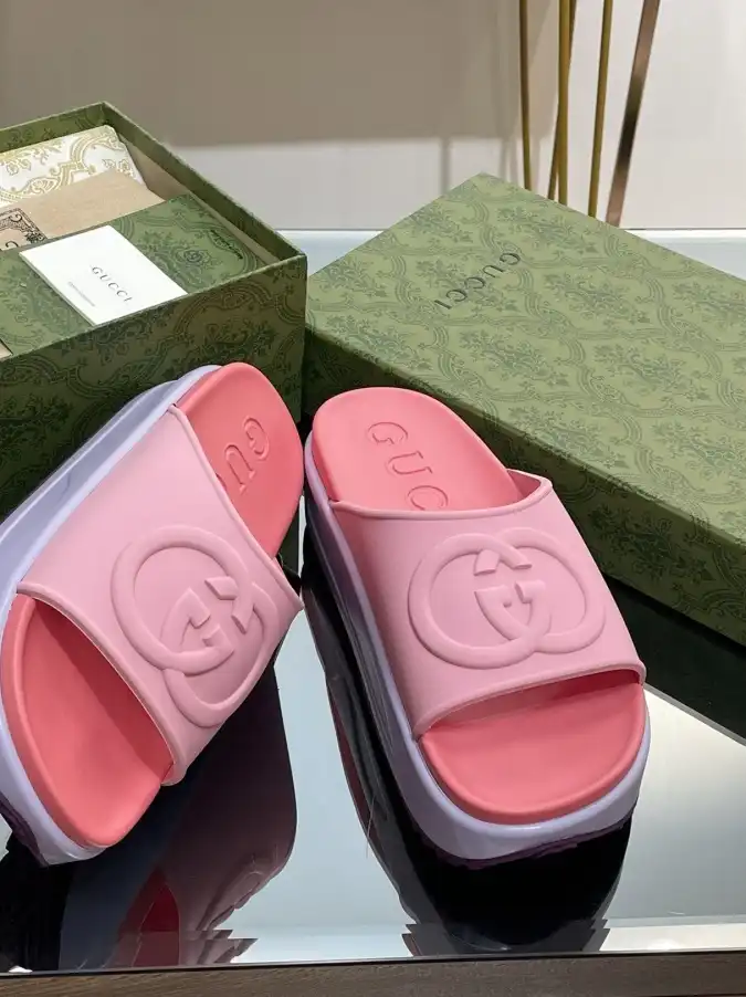 hype Gucci Slippers