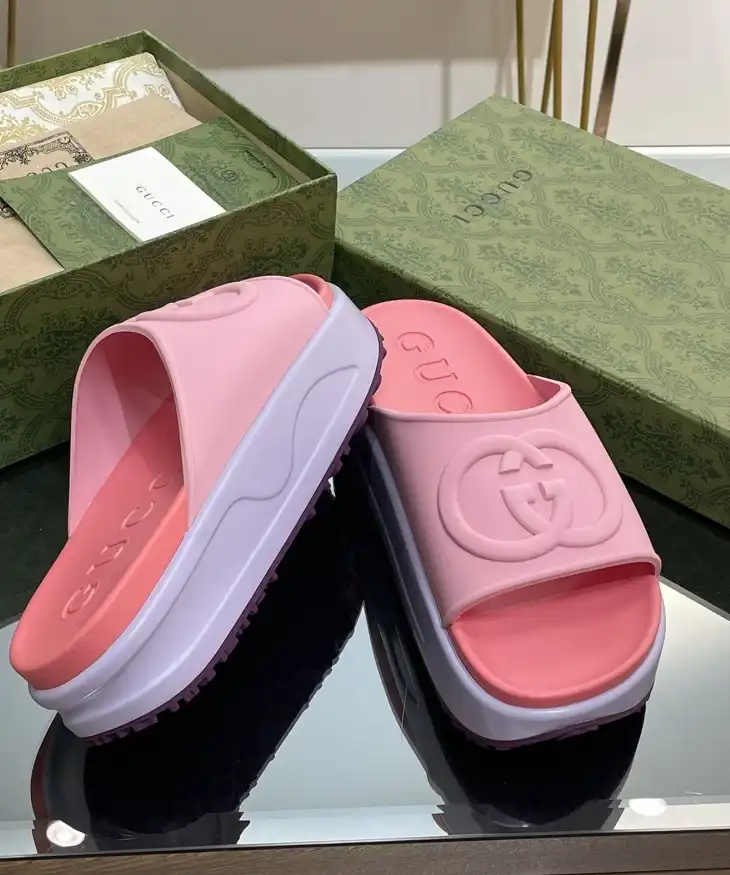 hype Gucci Slippers