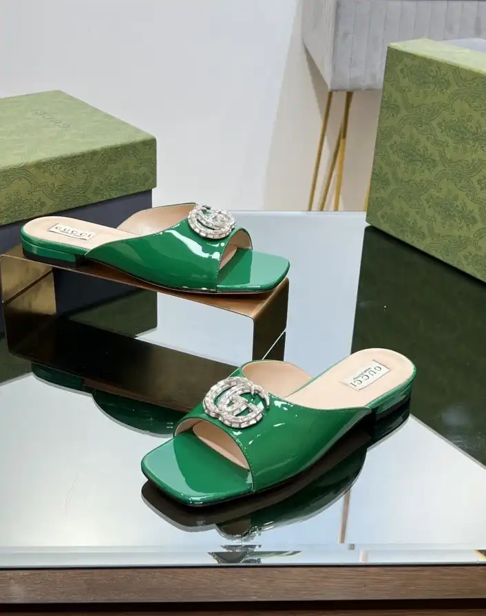 hype Gucci Slippers