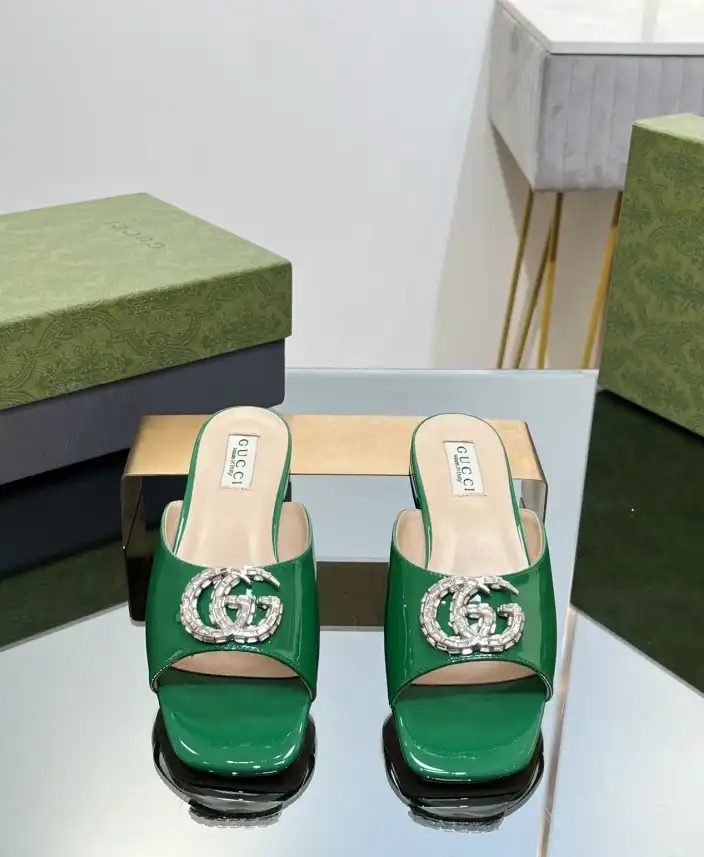 hype Gucci Slippers