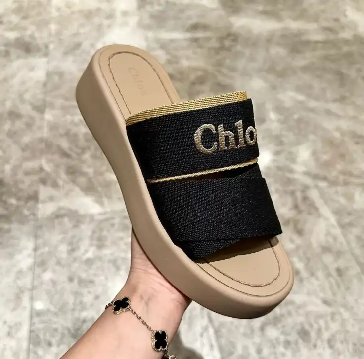 hype Chloe Slippers