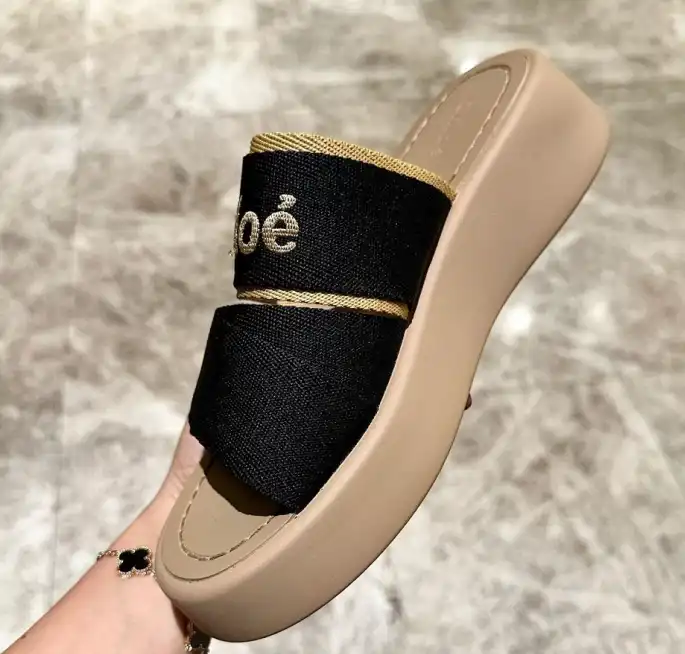 hype Chloe Slippers