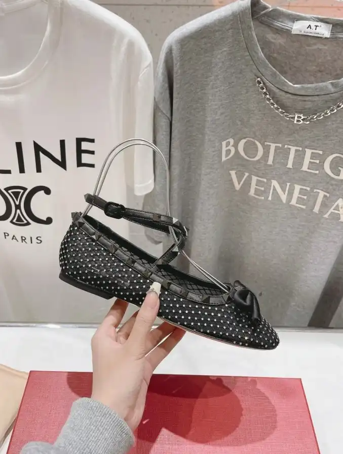 hype Valentino flat shoes