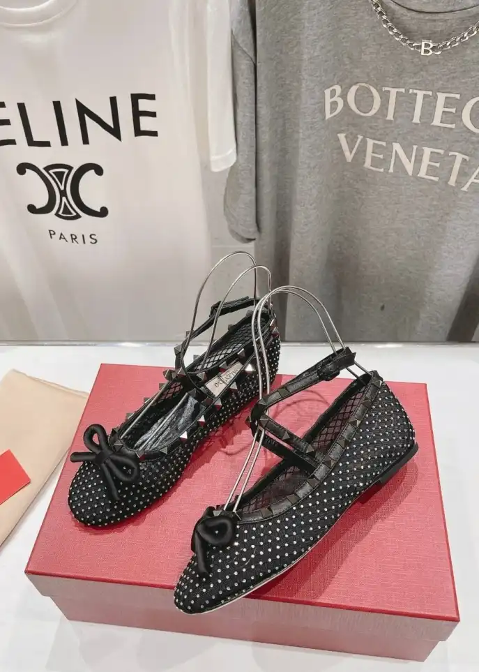 hype Valentino flat shoes