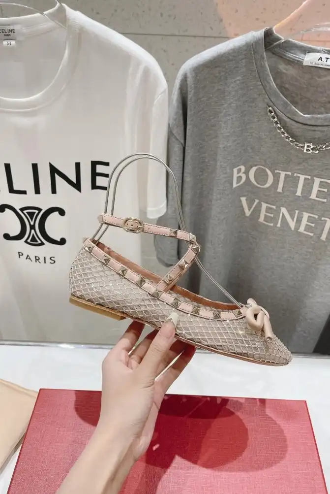 hype Valentino flat shoes