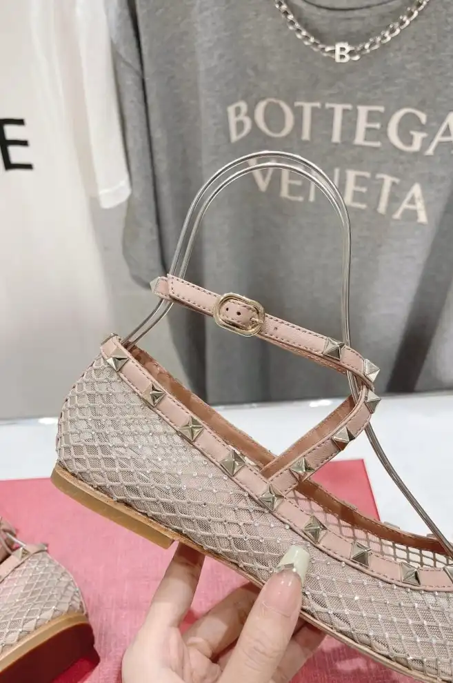 hype Valentino flat shoes