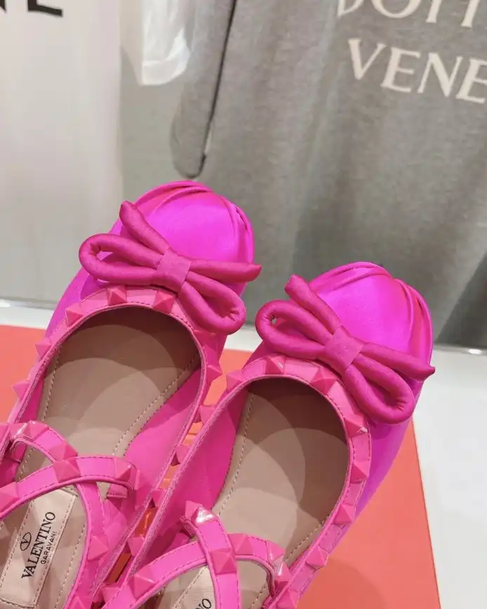 hype Valentino flat shoes