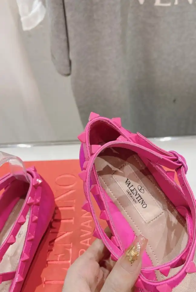 hype Valentino flat shoes