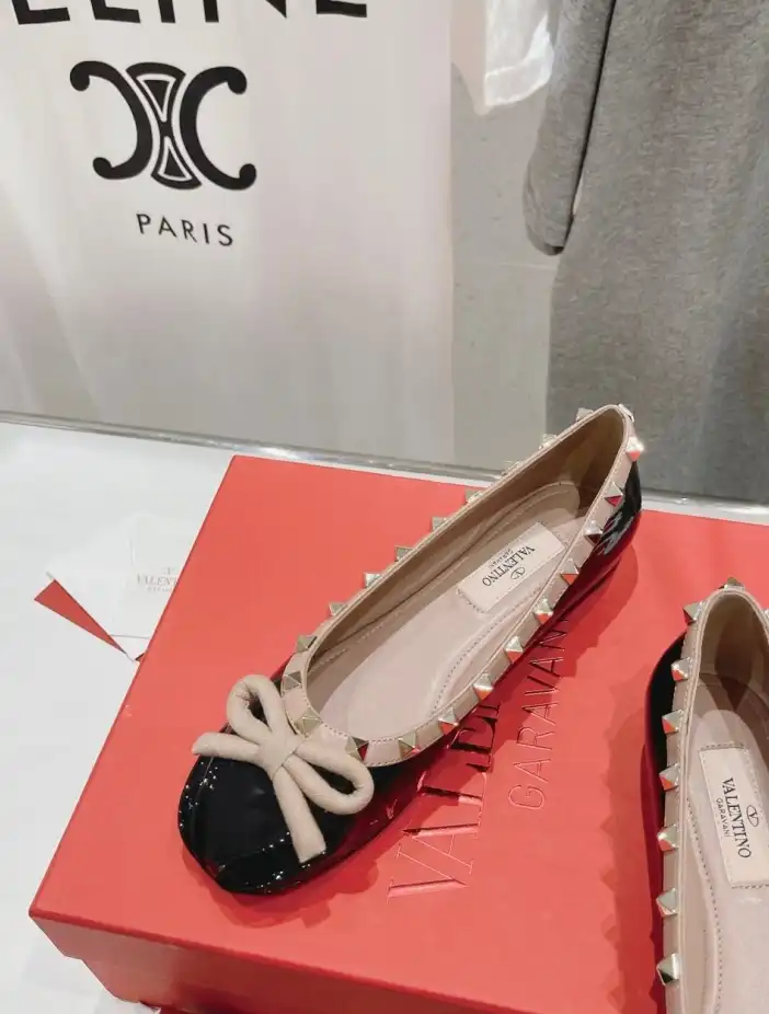 hype Valentino flat shoes