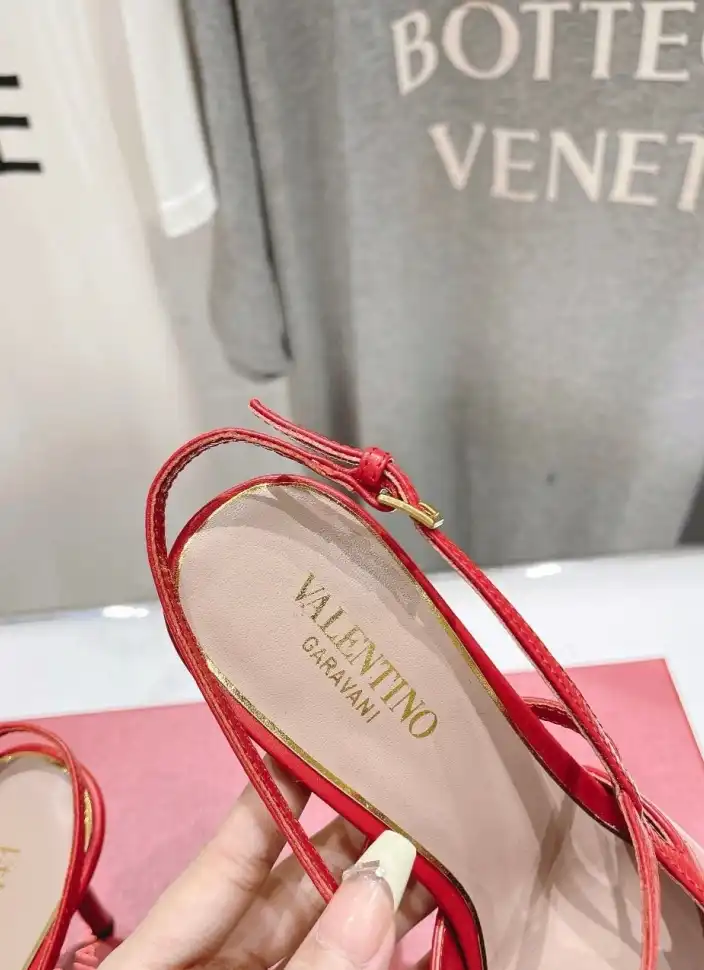 hype Valentino High Heels