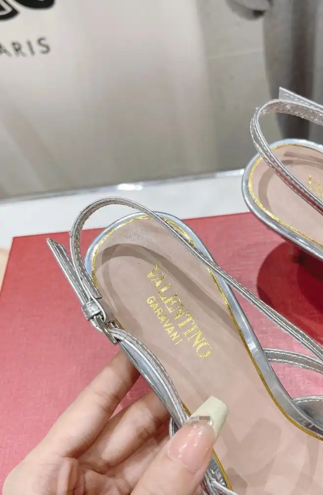 hype Valentino High Heels