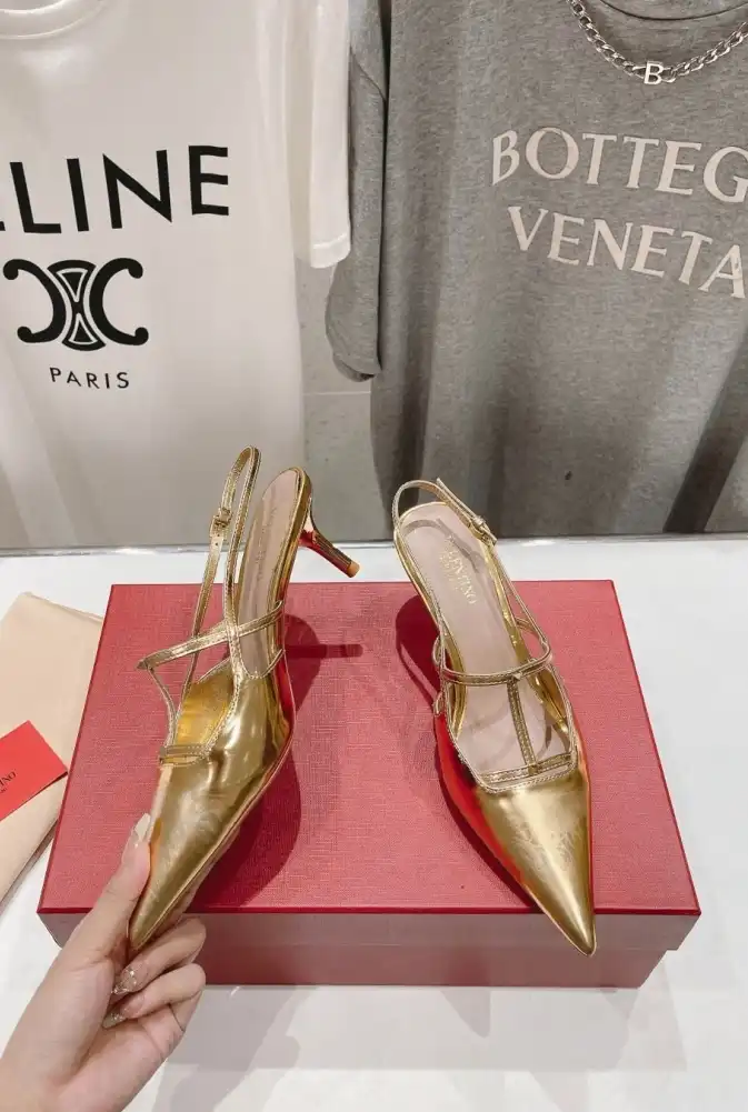 hype Valentino High Heels