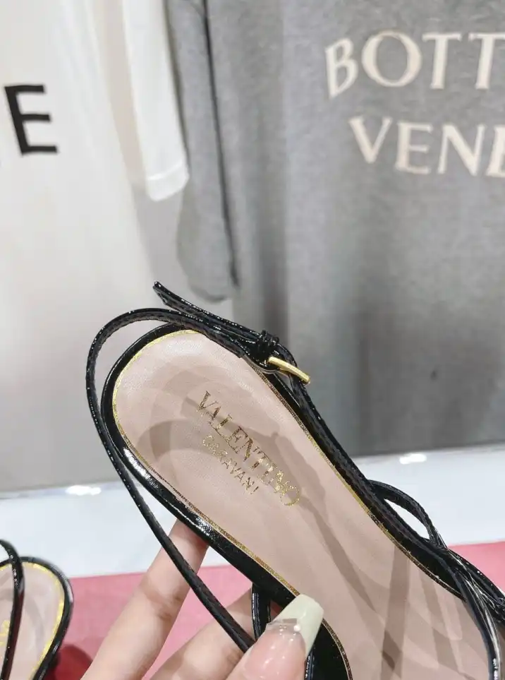 hype Valentino High Heels