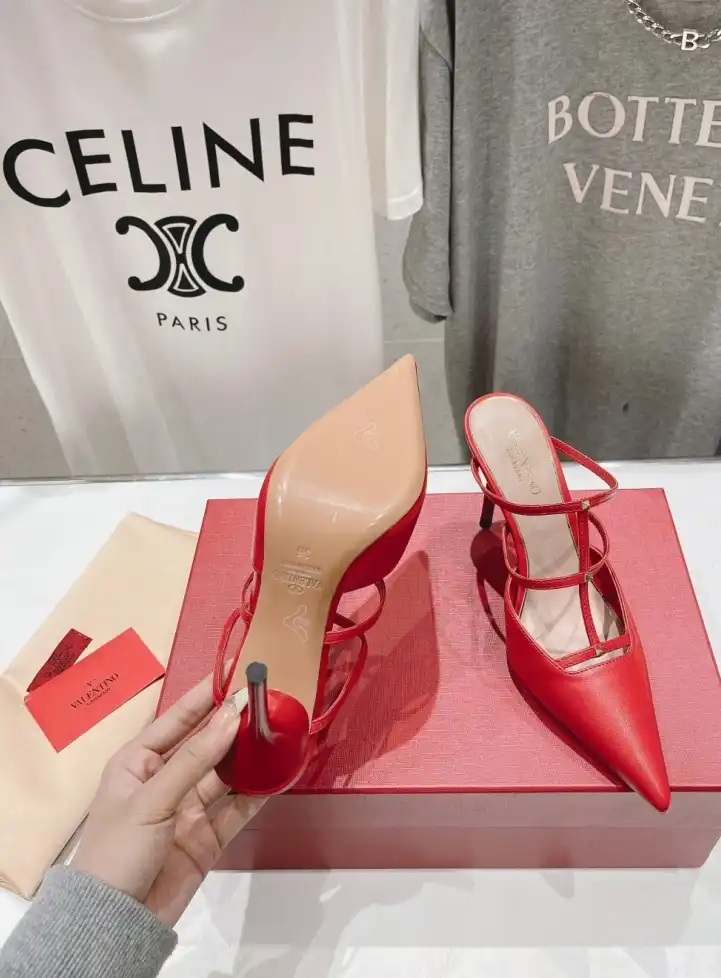 hype Valentino High Heels