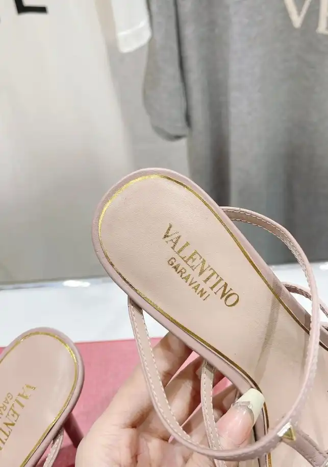 hype Valentino High Heels