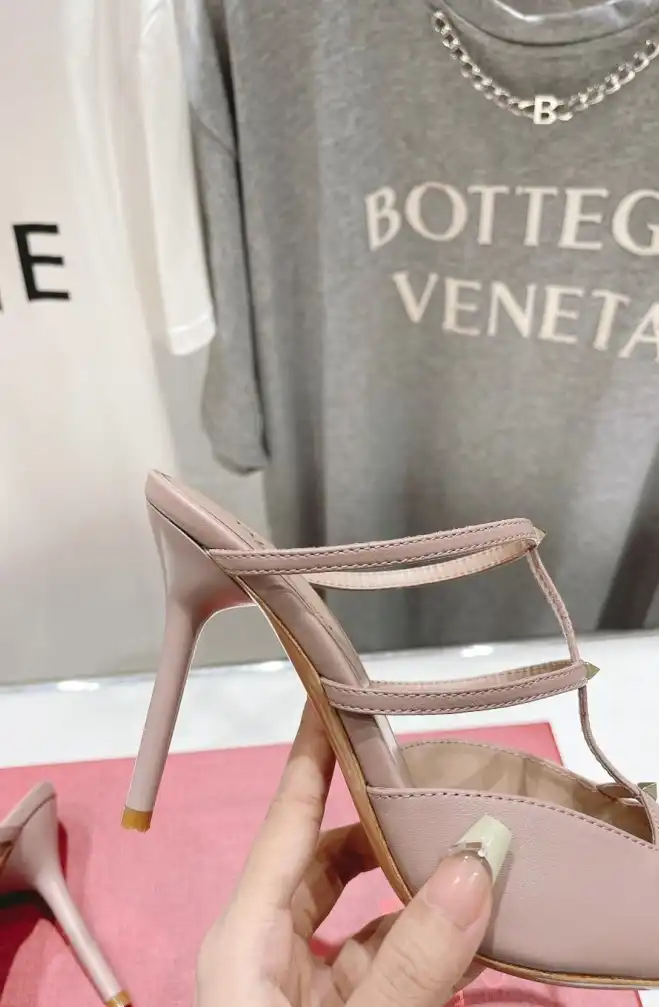 hype Valentino High Heels